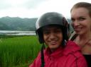 Met Manjib op de motor