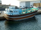 Houten boot in de haven (640x480)