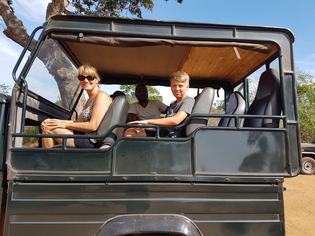 In de jeep