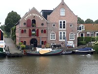 Scheepswerf aan de Ee in Dokkum.