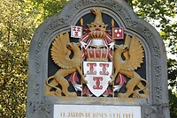 De eerste in de rozentuin