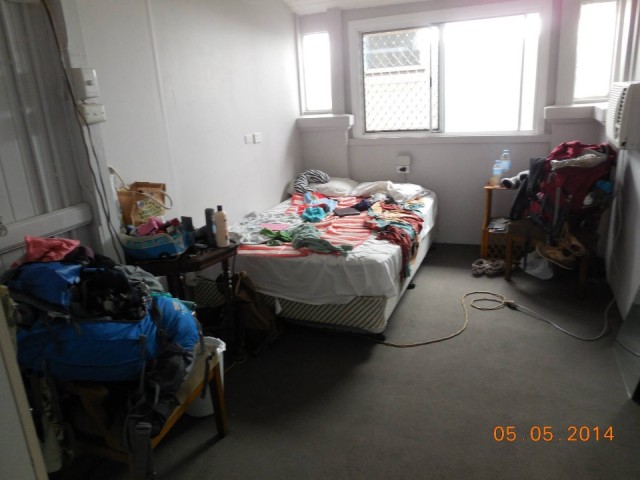 Bedroom cairns