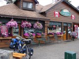 Einkaufen in Castle Mountain