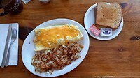 Lunch oder 2. Frühstück in Delta