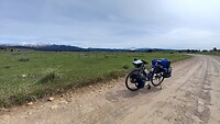 25 km gute "unpaved road"