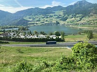 Vanuit de trein onderweg in Zwitserland