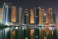 800px-Dubai_marina2