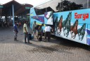 Vertrek met lokale bus naar Bajawa