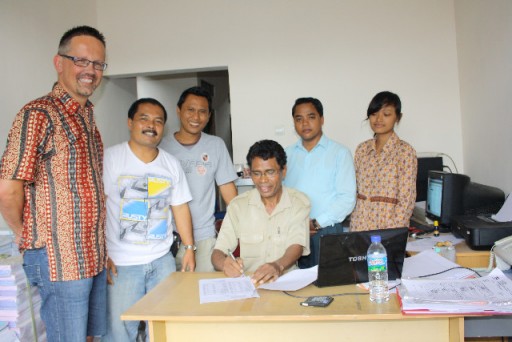 En dan kan het contract door Gabriel worden ondertekend. weer een doel gerealiseerd_._