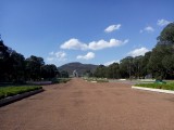 Anzac Parade naar het Australian War Memorial