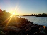 Zonsondergang bij de rivier
