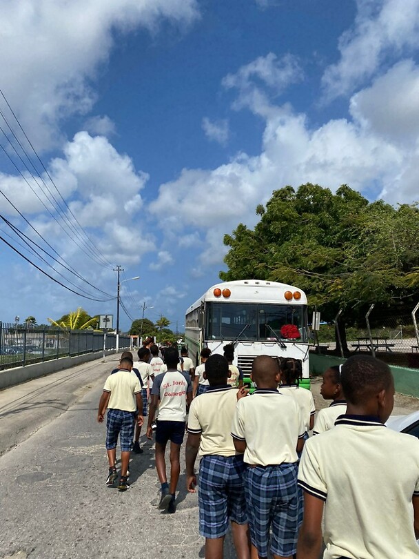 Bus
