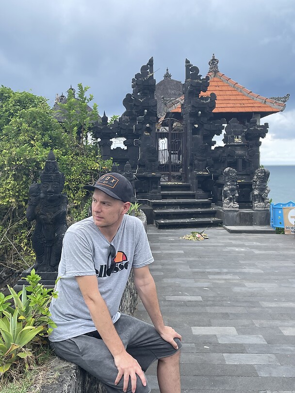 F6AA8D48-463C-4421-BDDD-06B82FAD0683