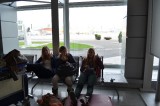 Wachtend op Warsaw Airport