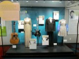 Een van de vele vitrines in het Country Music Hall of Fame and Museum