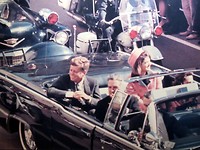 Een bekende foto, net voor de aanslag