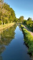 Foto vanaf de brug over Canal de Est nabij Langres