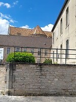 Typische daken, voor het gebied rond de Soane, maar dus ook in Langres