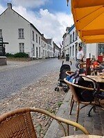 Terrasje toen het nog droog was
