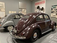 Opa Kuit zijn tweede auto. VW type 1 Beetle1951