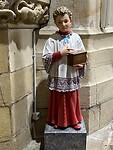 Collectant in de kerk.