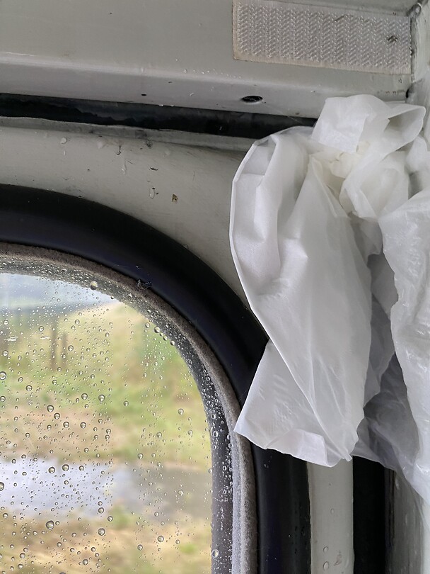 Gat in de bus dichten.