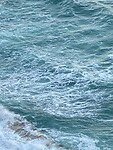 Turquoise blauwe zee
