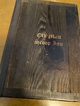 Houten kaart bij de Inn