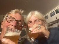 Iers biertje en Ierse chips in de bus