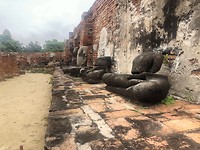 Onthoofde buda's