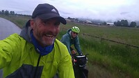 Op weg in de regen