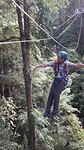 Canopy zipline door de bomen; rare vogel:)