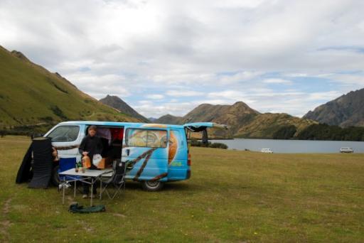 Ons Busje Op Moke Lake Camping Foto Nieuw Zeeland