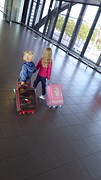 Op Schiphol samen op weg naar de auto