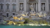Trevi fontijn.