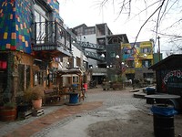 Kunstdorp Heissa Holzmarkt in Berlijn