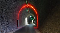 klank- en lichtspel zonder klank in een fietstunnel