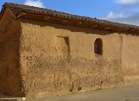 aarde - keien - stro