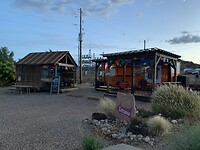 Bij de ingang van de campground...
