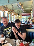 Eten bij Bings Burger Station