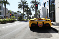 Dure auto op Rodeo Drive