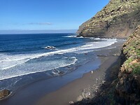 Corné loopt al over playa del Ancon