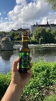 Ik vier Yara's goede nieuws met een flesje cider. Omdat zij daar zo gek op is ;-)