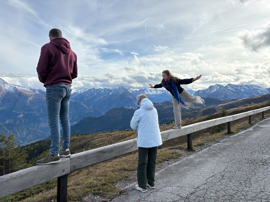 zweefstandje op de vangrails