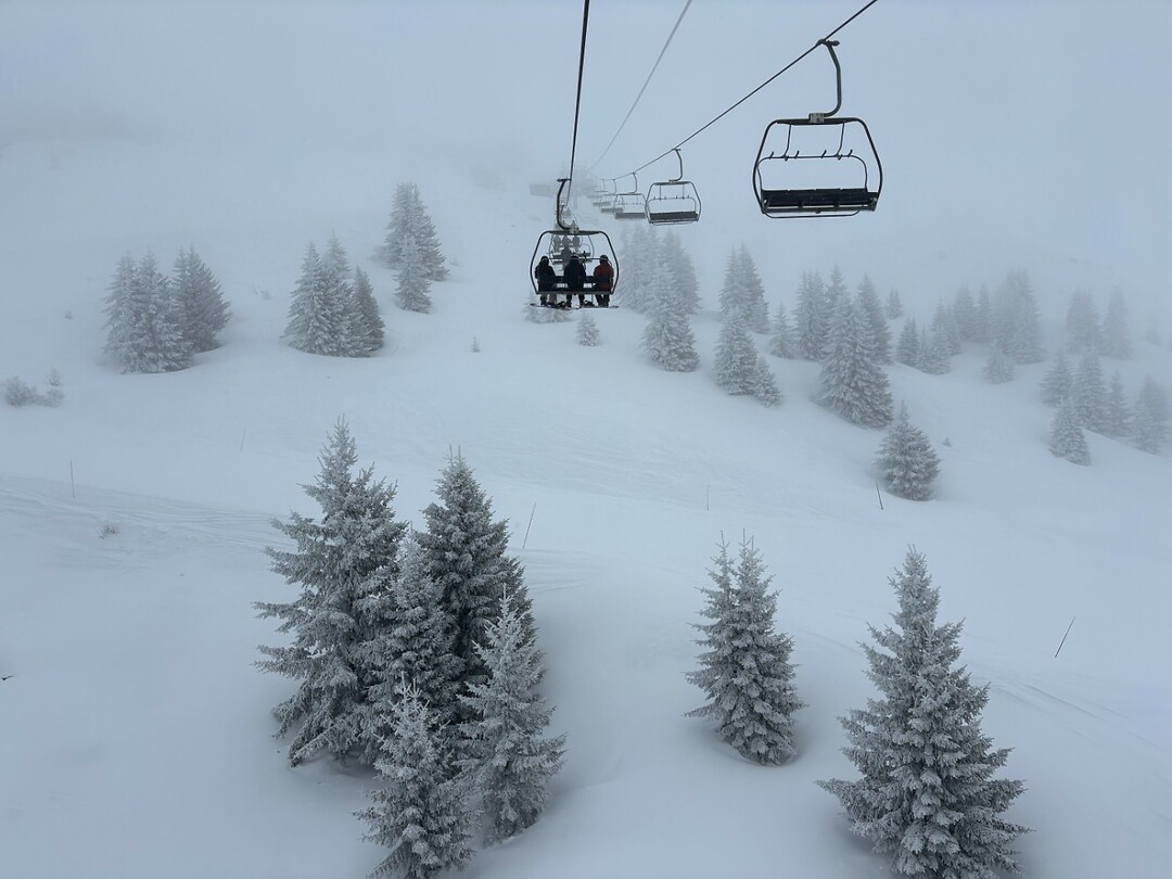 bewolking en sneeuw