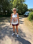 bordeaux-rood broekje gescoord