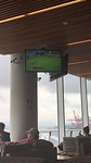 En zelfs voor vertrek nog even voetbal volgen!