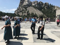Amish bij Mount Rushmore