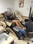 Danielle krijgt haar pedi