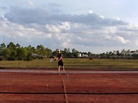 Led aan het tennissen
